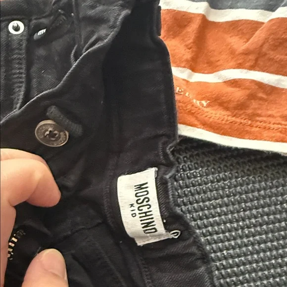 Burberry& Moschino Black Jeans with Navy and Gray T-Shirts - Picture 4 of 5
